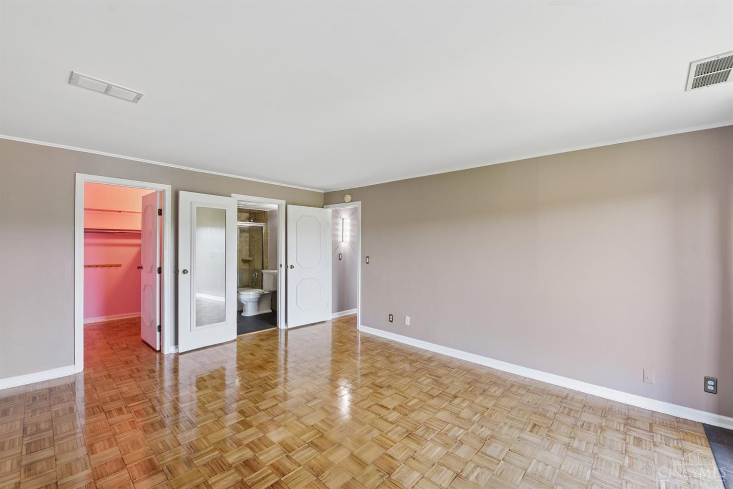 880 Rue De La Paix #A5, Cincinnati, OH, 45220 — photo 24