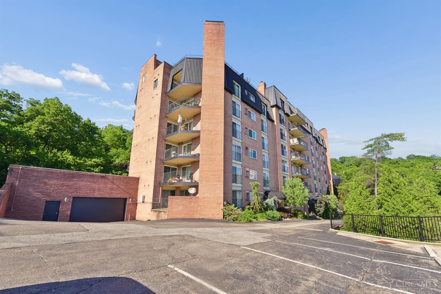 880 Rue De La Paix #A5, Cincinnati, OH, 45220 — photo 3