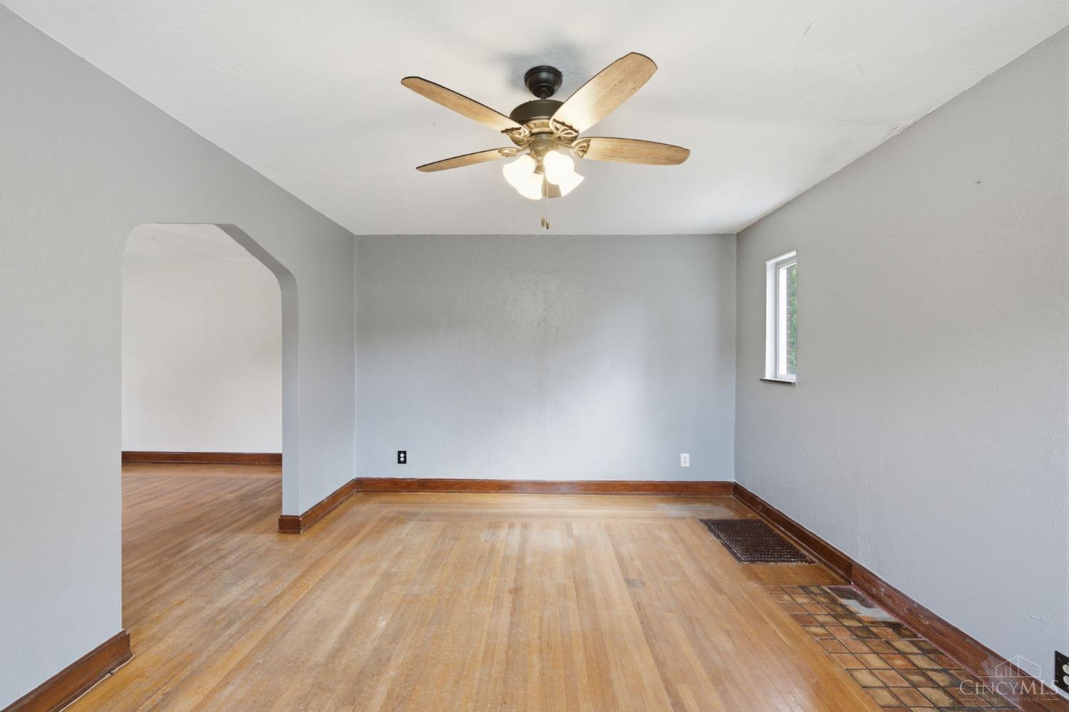 4056 Mcfarran Avenue, Cheviot, OH, 45211 — photo 5