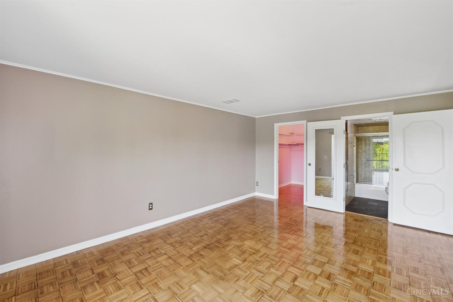 880 Rue De La Paix #A5, Cincinnati, OH, 45220 — photo 23