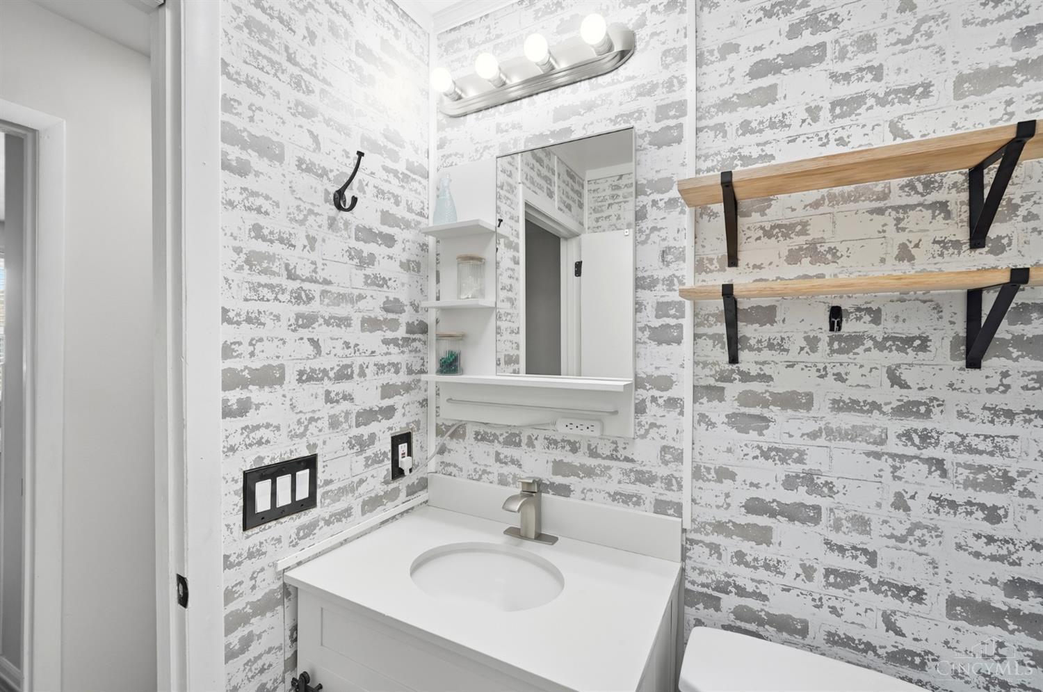 3386 Rodeo Court, Cincinnati, OH, 45211 — photo 33