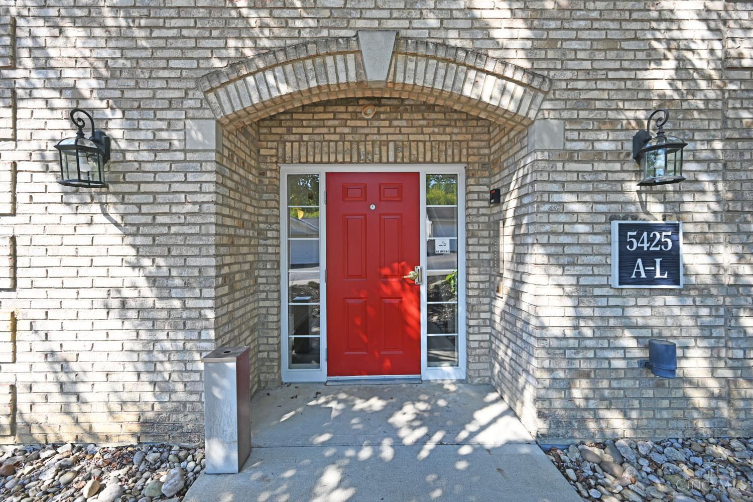 5425 Michelles Oak Court #C, Green Twp, OH, 45248 — photo 2