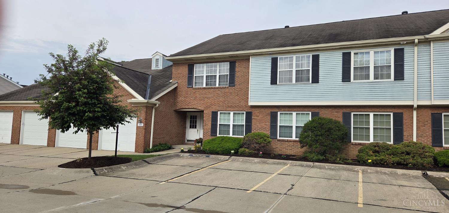 5149 Carriage Hill