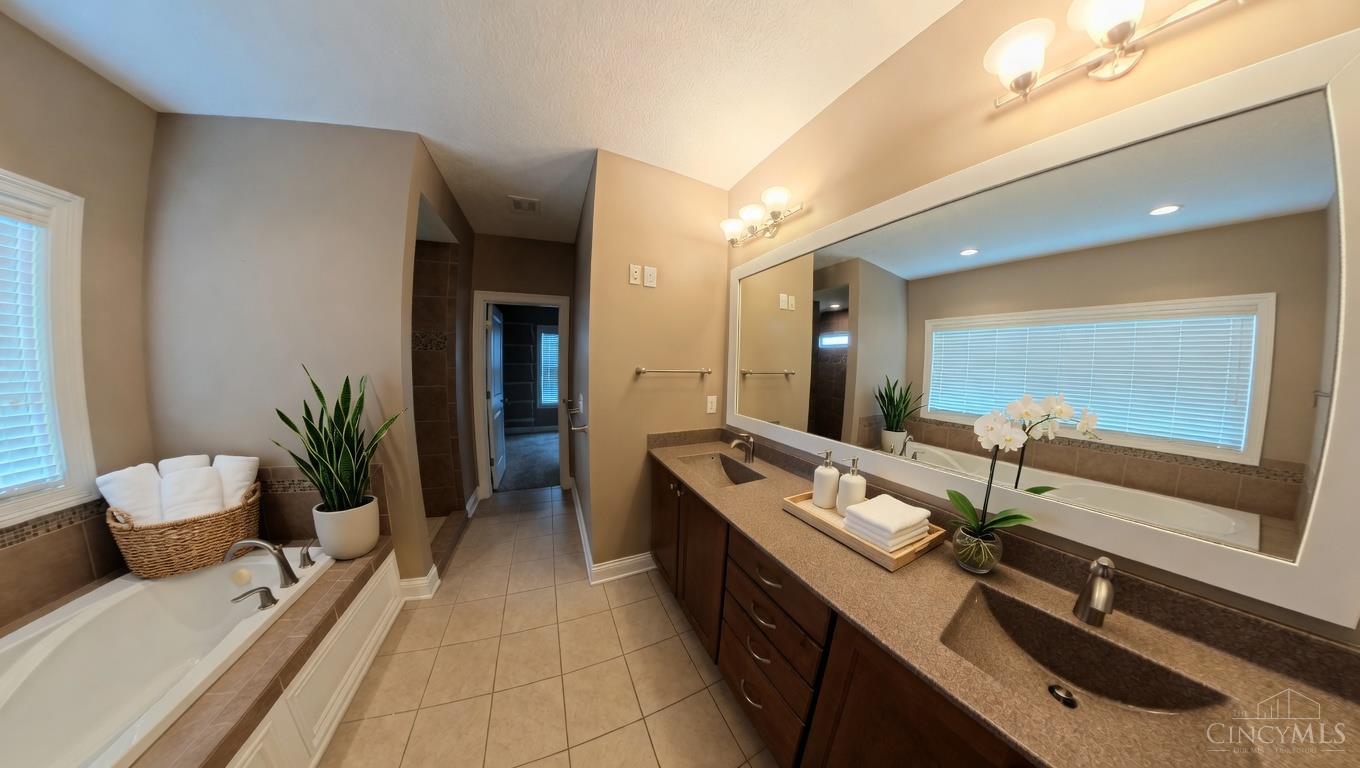 8005 Bending Willow Court, Clearcreek Twp., OH, 45068 — photo 15