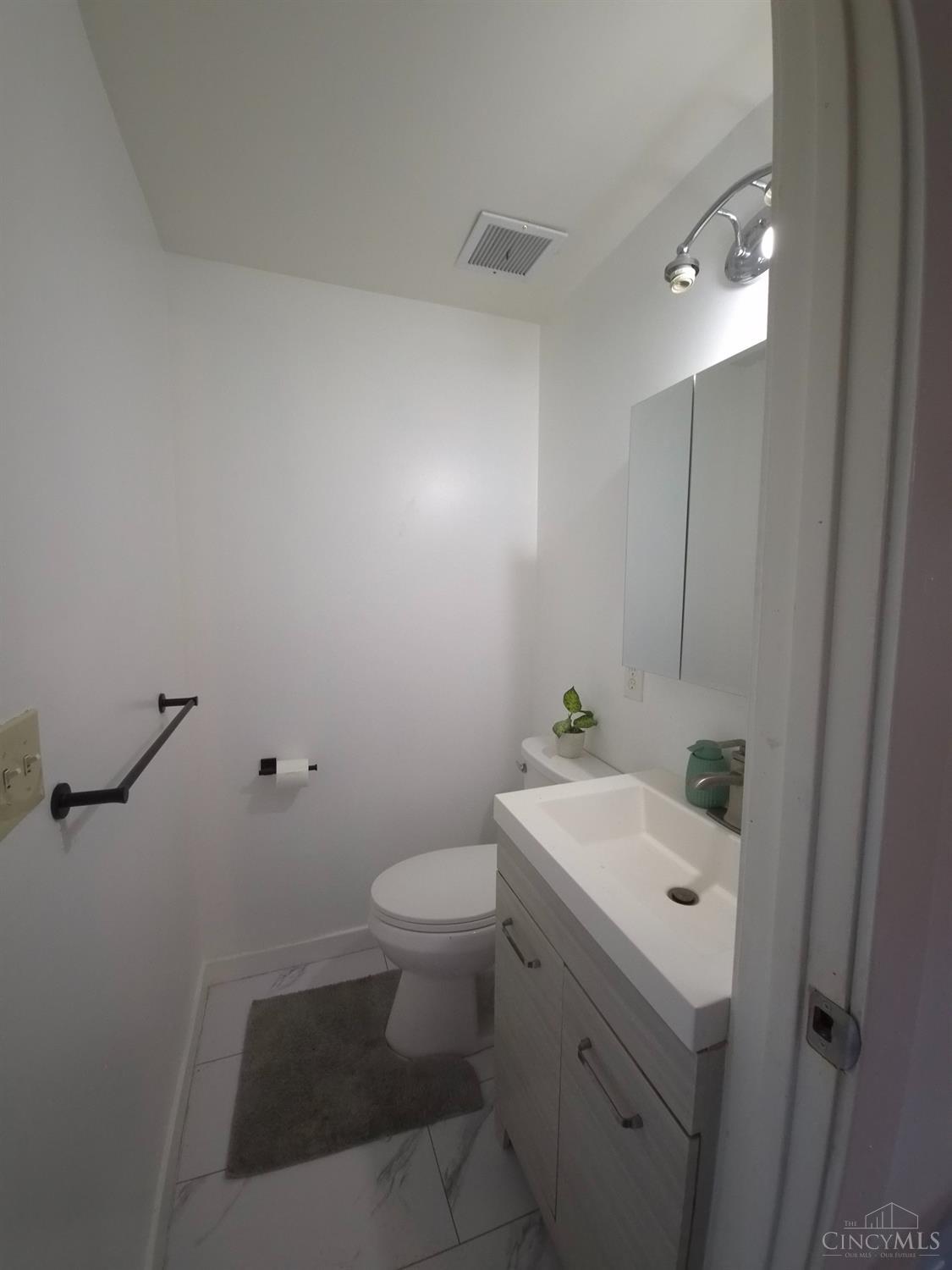 11362 Kary Lane, Forest Park, OH, 45240 — photo 10