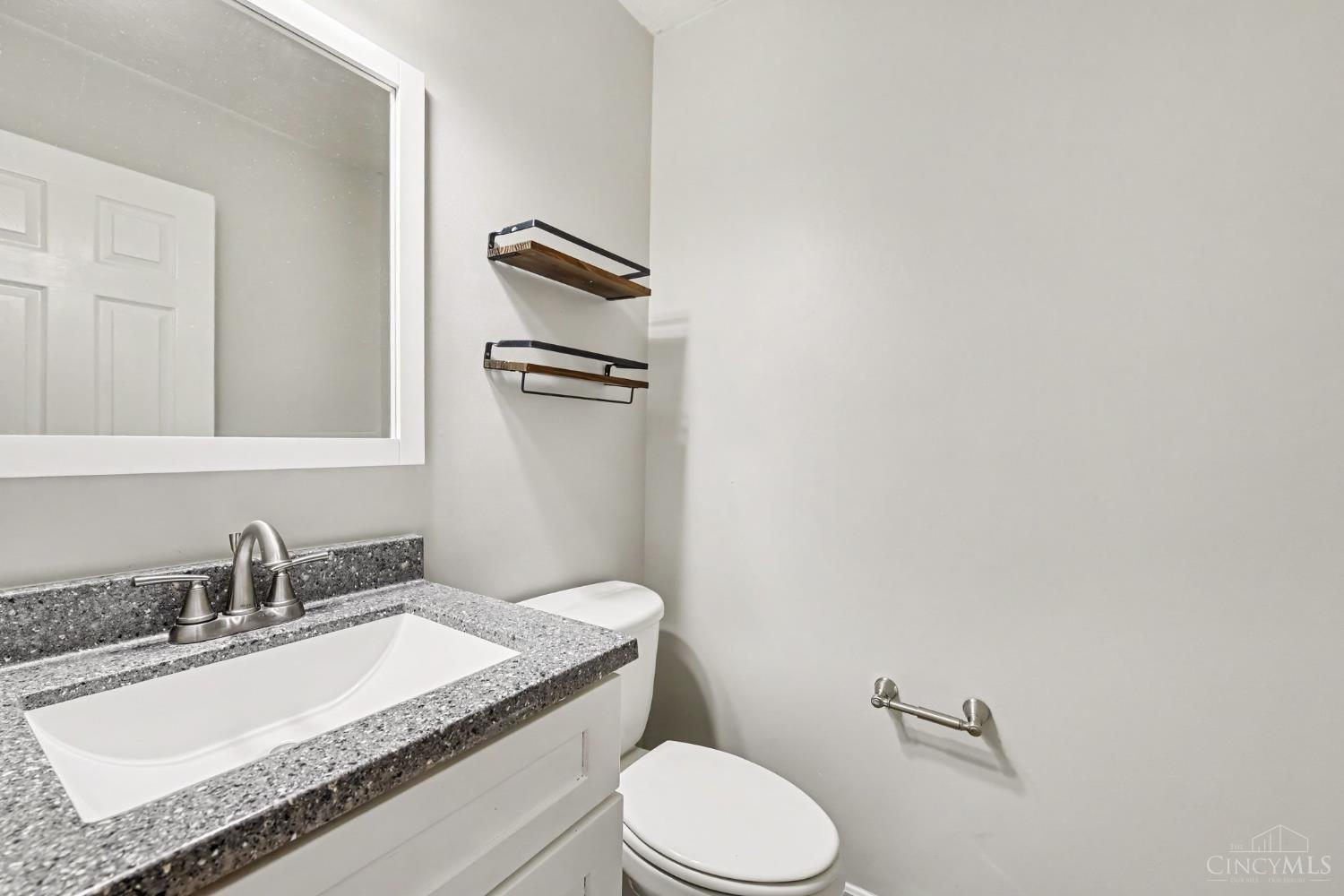 682 Bobolink Court, Union Twp, OH, 45244 — photo 13