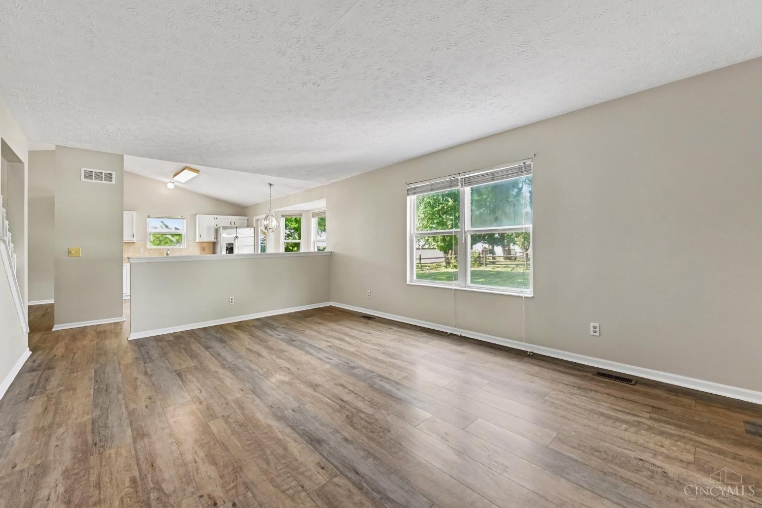 682 Bobolink Court, Union Twp, OH, 45244 — photo 10