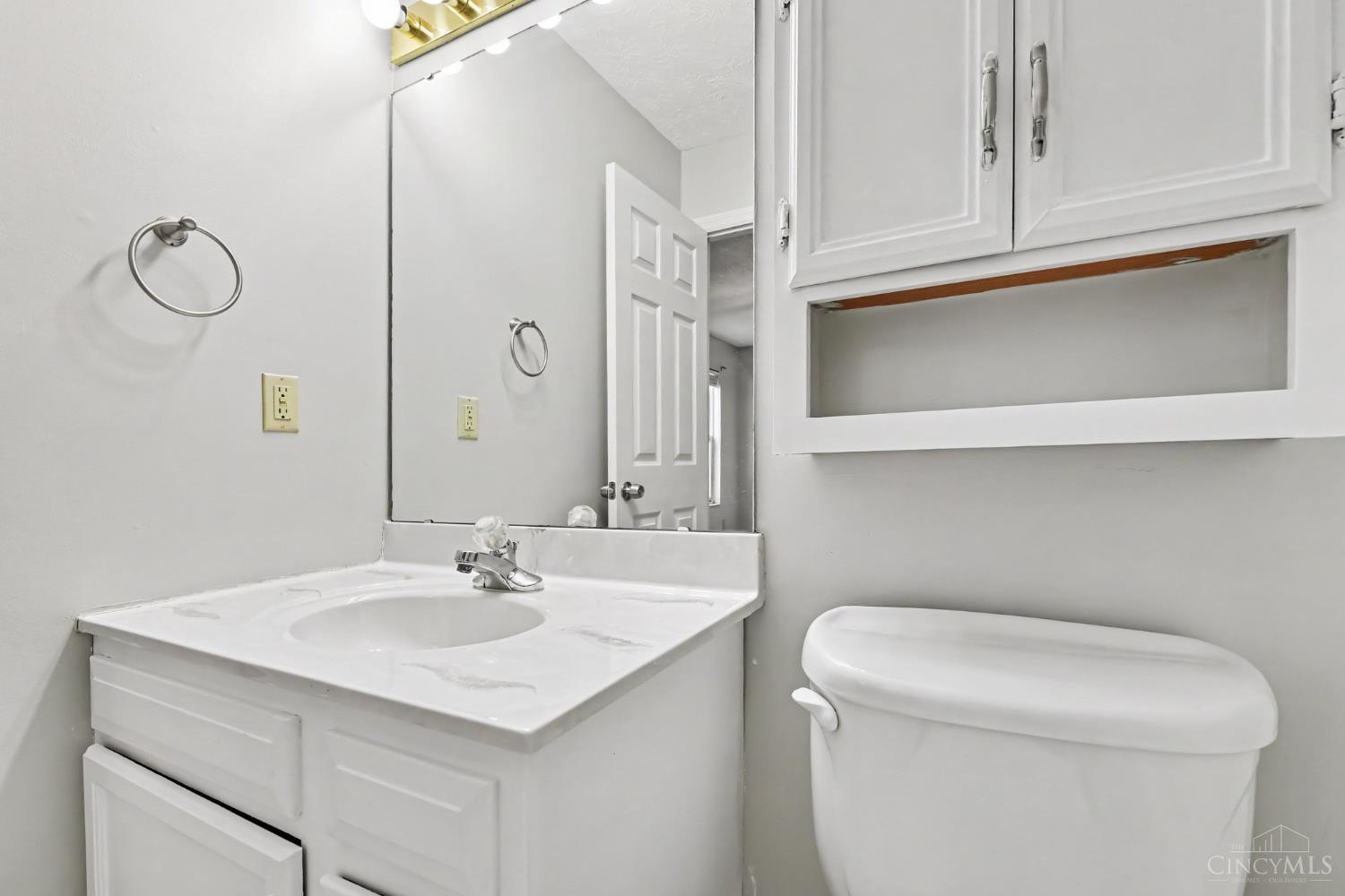 682 Bobolink Court, Union Twp, OH, 45244 — photo 16