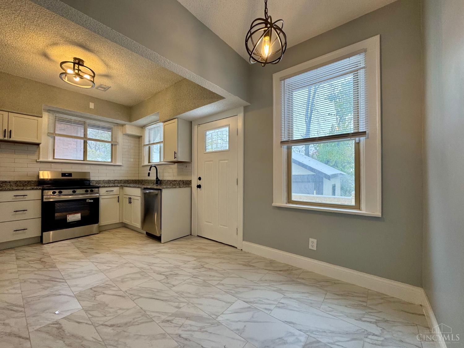 2942 Woodrow Avenue, Cincinnati, OH, 45211 — photo 13