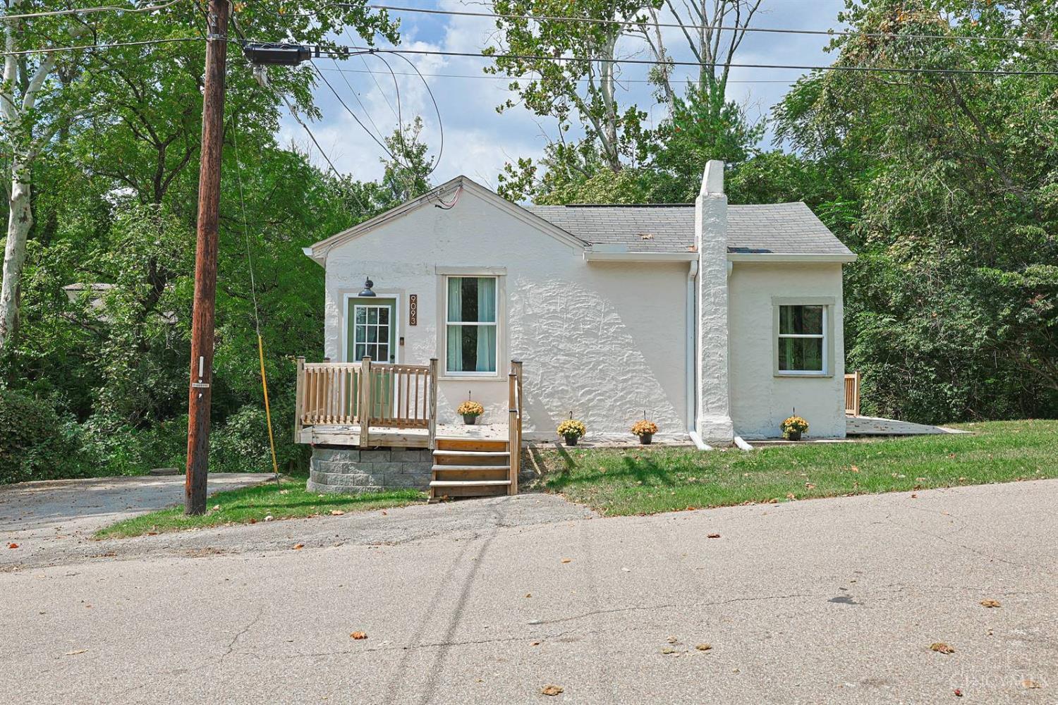 9093 Oak Drive