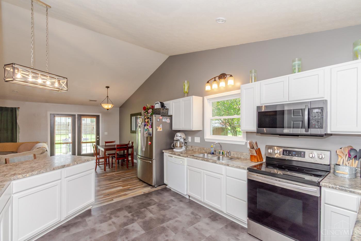 826 Lakengren Drive, Lakengren, OH, 45320 — photo 7