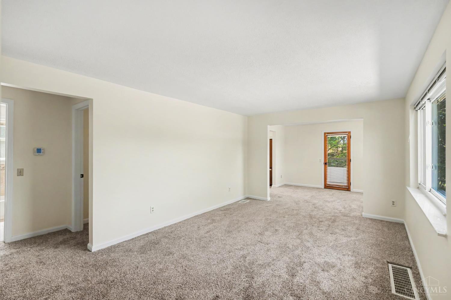 9512 Waxwing Drive, Blue Ash, OH, 45241 — photo 3