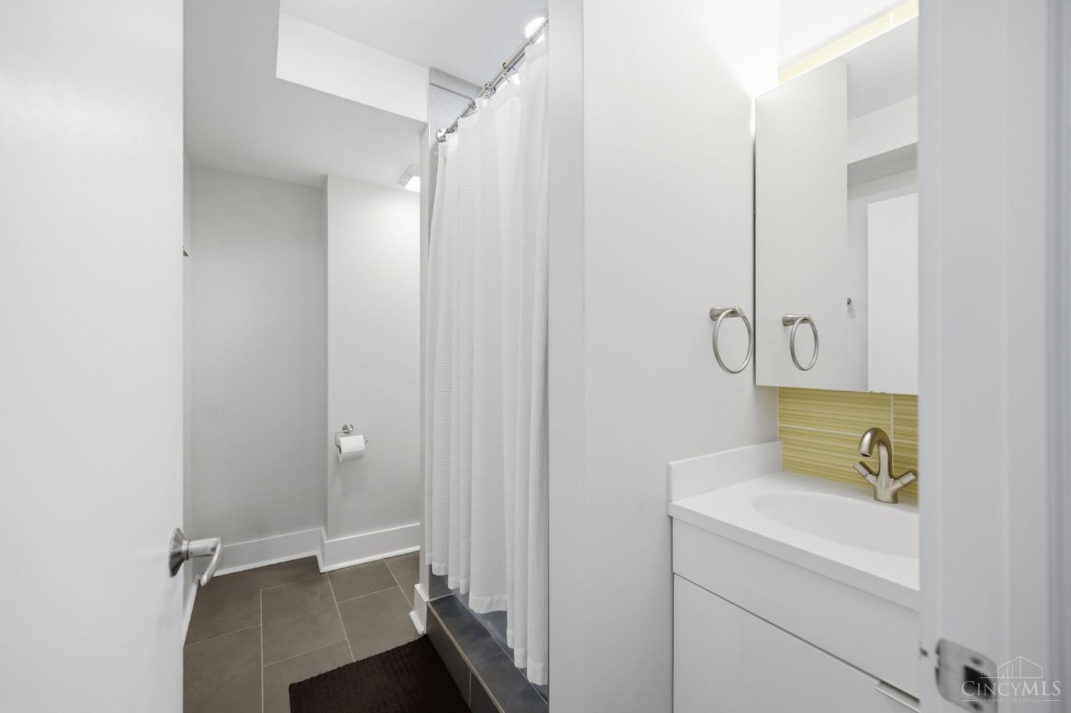 15 Fifteenth Street #B3, Cincinnati, OH, 45202 — photo 16