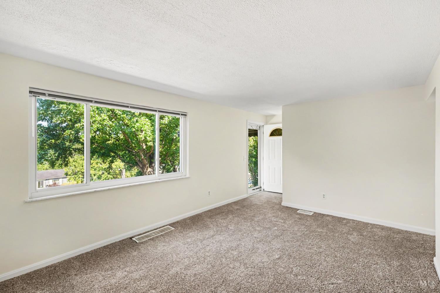 9512 Waxwing Drive, Blue Ash, OH, 45241 — photo 4