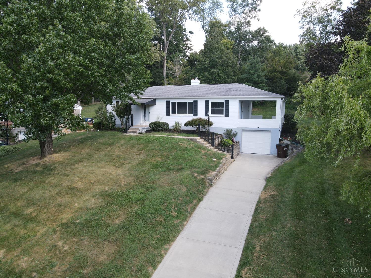 9512 Waxwing Drive, Blue Ash, OH, 45241 — photo 2