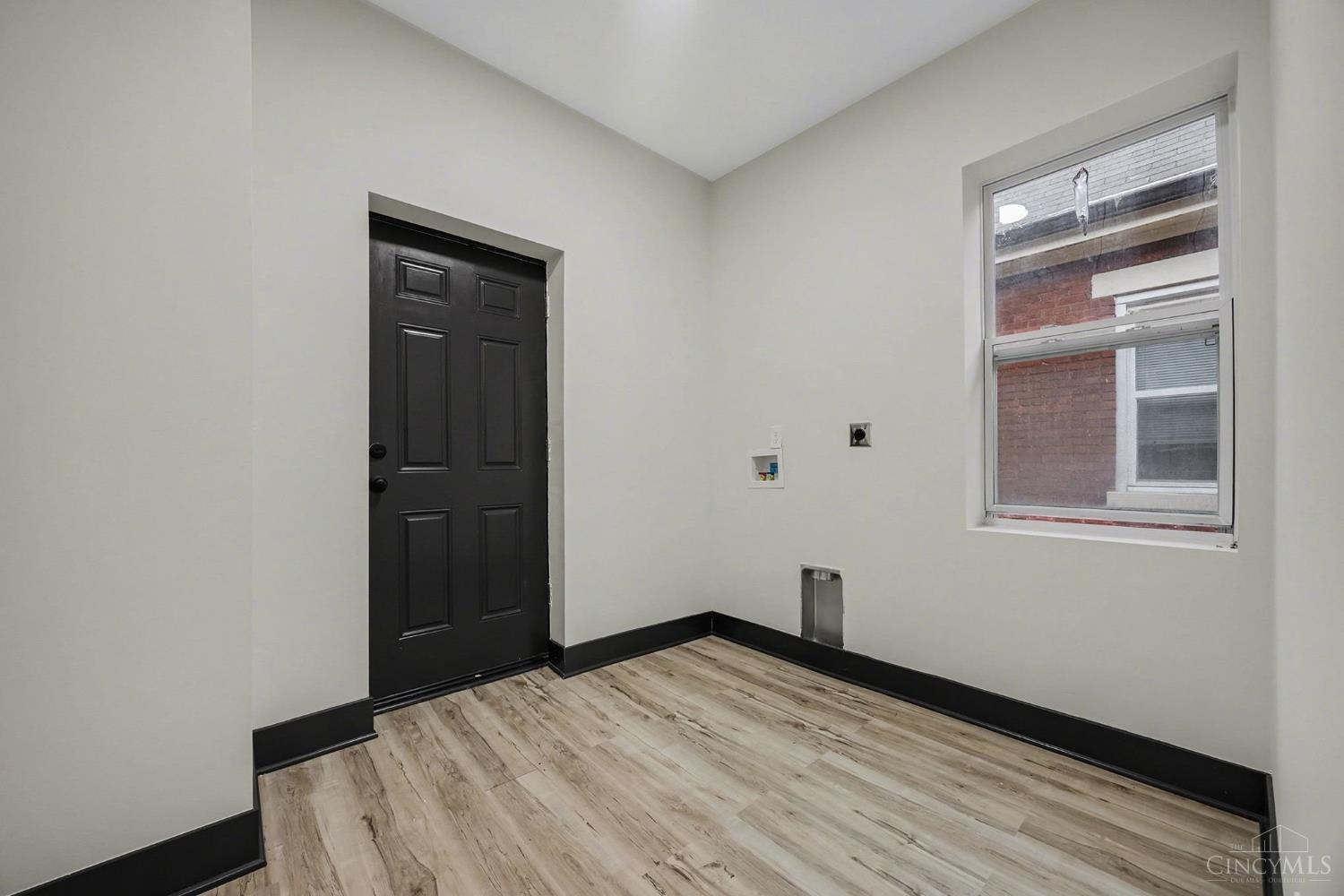 112 Valencia Street, Cincinnati, OH, 45219 — photo 17