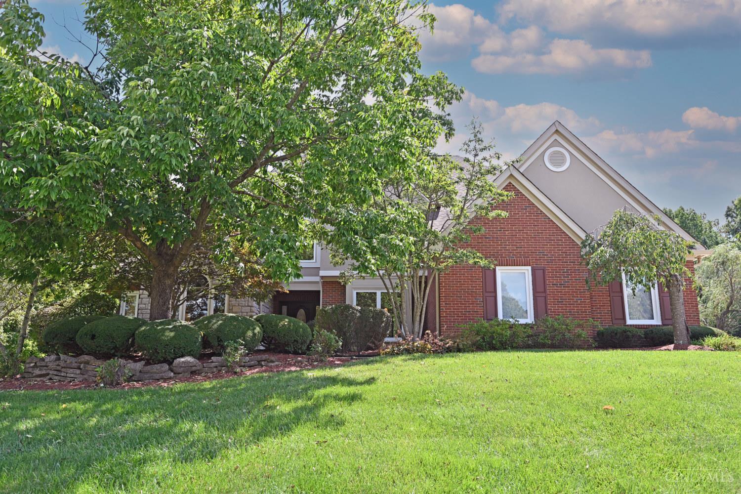 Photo 2 of Sale Pending at 4842 Tillinghast Ct, Mason, OH 45040 | MLS# 1892748 | Listing updated on 2026-09-14