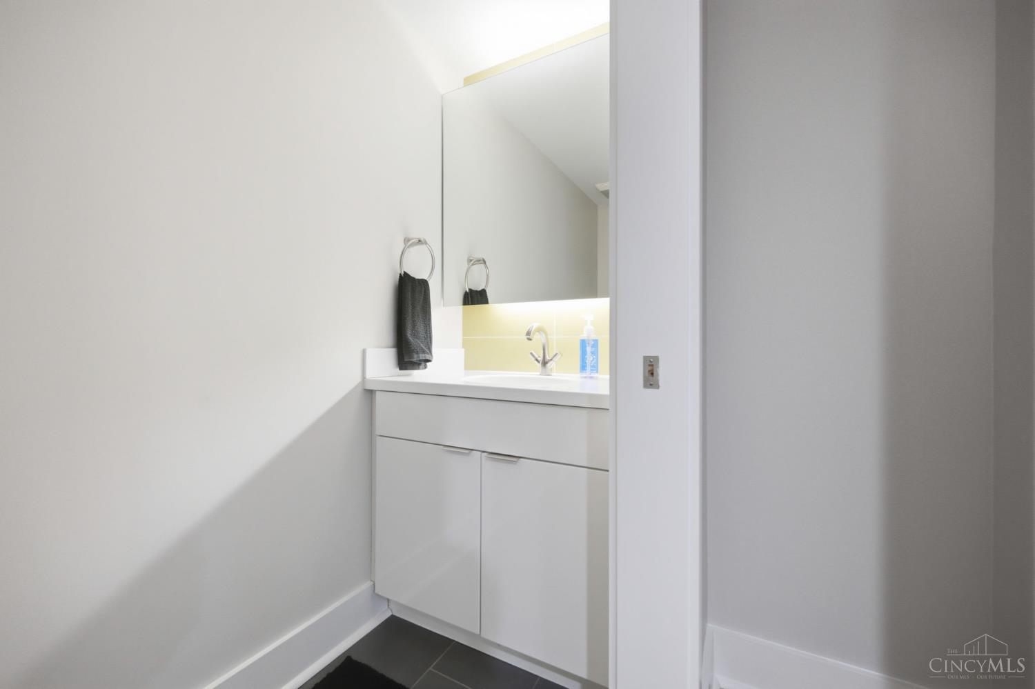 15 Fifteenth Street #B3, Cincinnati, OH, 45202 — photo 11