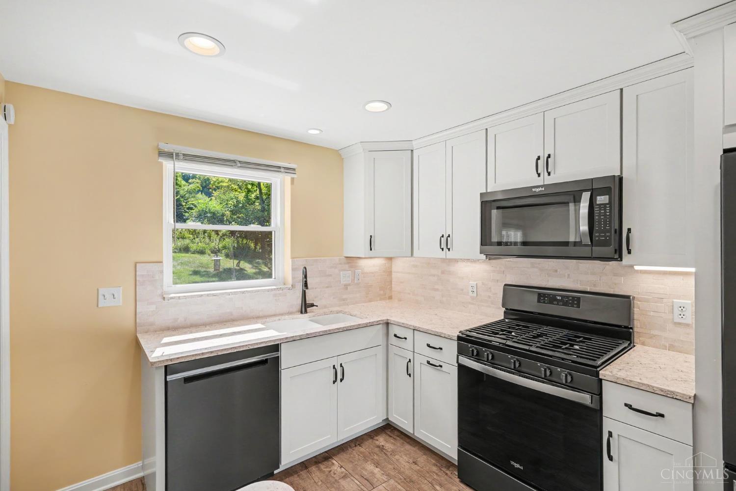 9512 Waxwing Drive, Blue Ash, OH, 45241 — photo 5