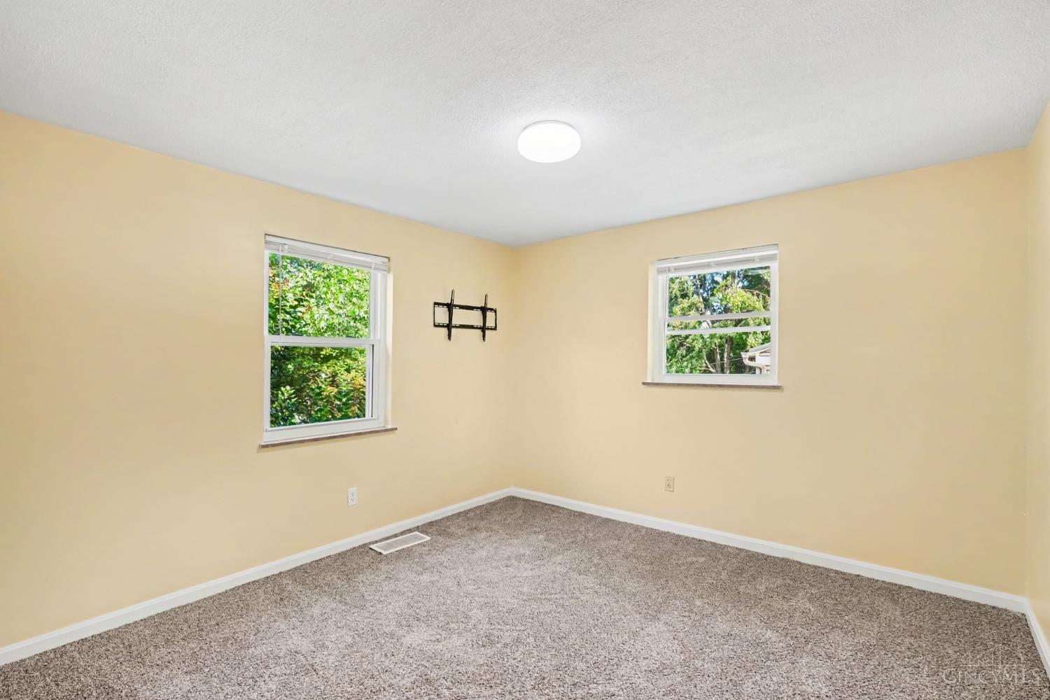 9512 Waxwing Drive, Blue Ash, OH, 45241 — photo 10