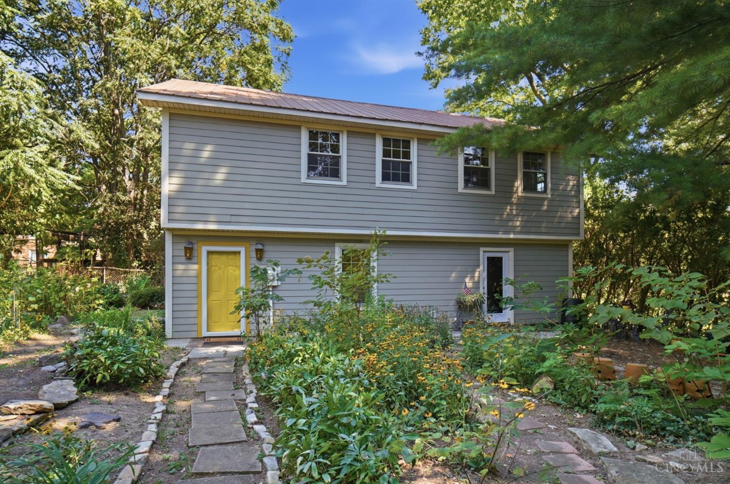 Photo 1 of Single family home for sale at 16 Vermont Ave, Wyoming, OH 45215 | MLS# 1892755 | Listing updated on 2026-09-04