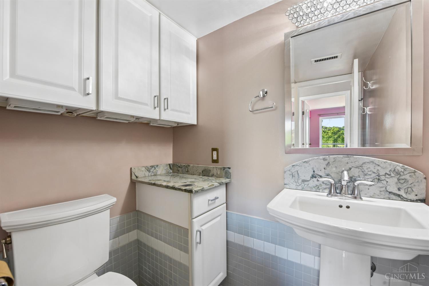 880 Rue De La Paix #A5, Cincinnati, OH, 45220 — photo 30