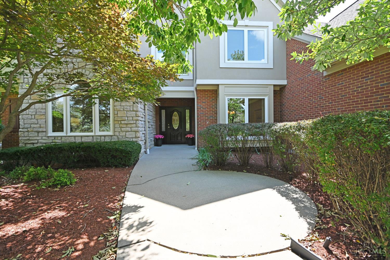 Photo 2 of Sale Pending at 4842 Tillinghast Ct, Mason, OH 45040 | MLS# 1892748 | Listing updated on 2026-09-14