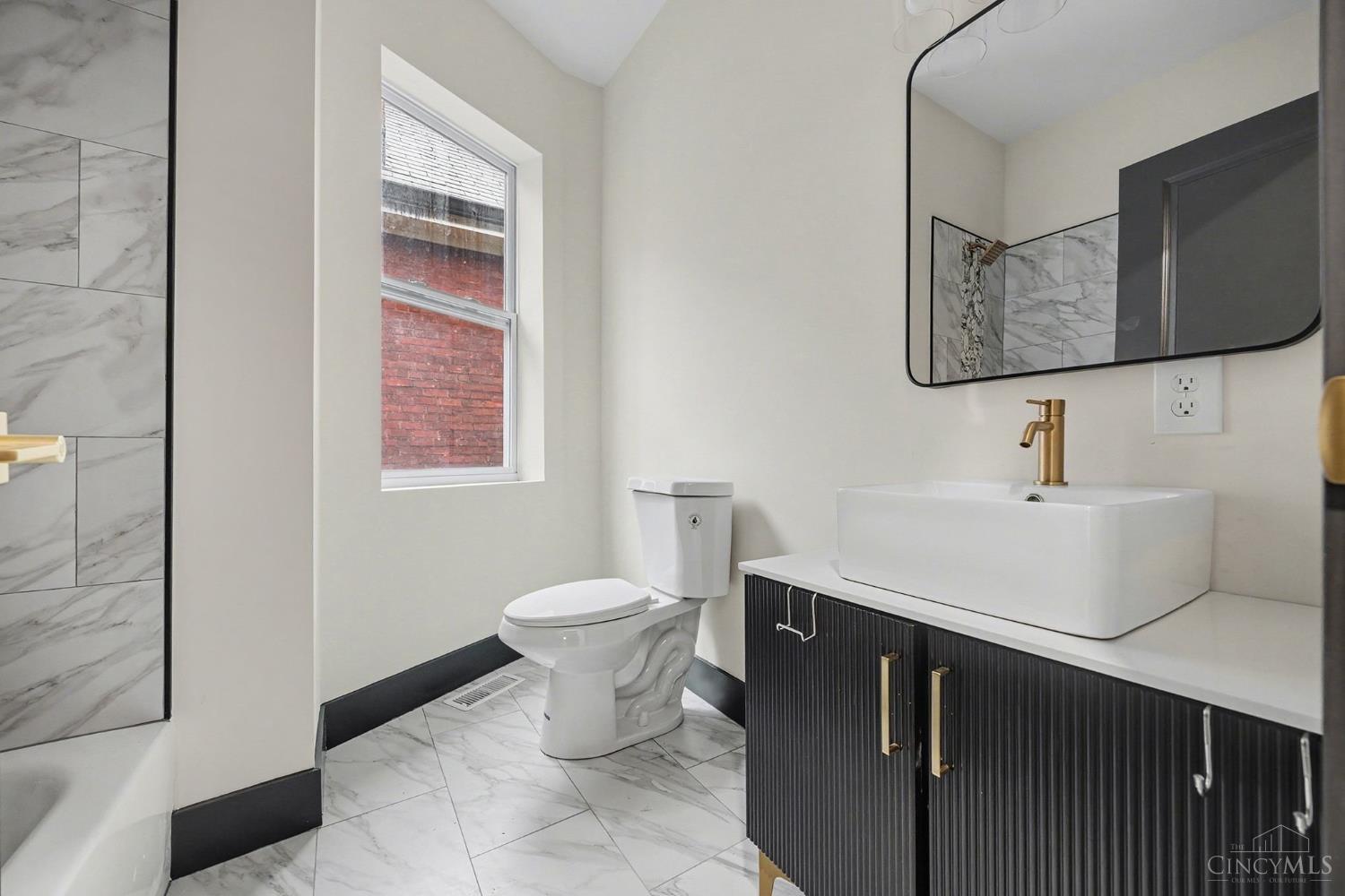 112 Valencia Street, Cincinnati, OH, 45219 — photo 14