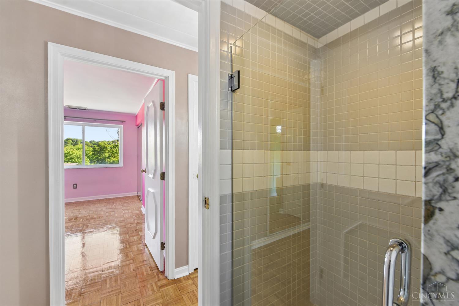 880 Rue De La Paix #A5, Cincinnati, OH, 45220 — photo 31