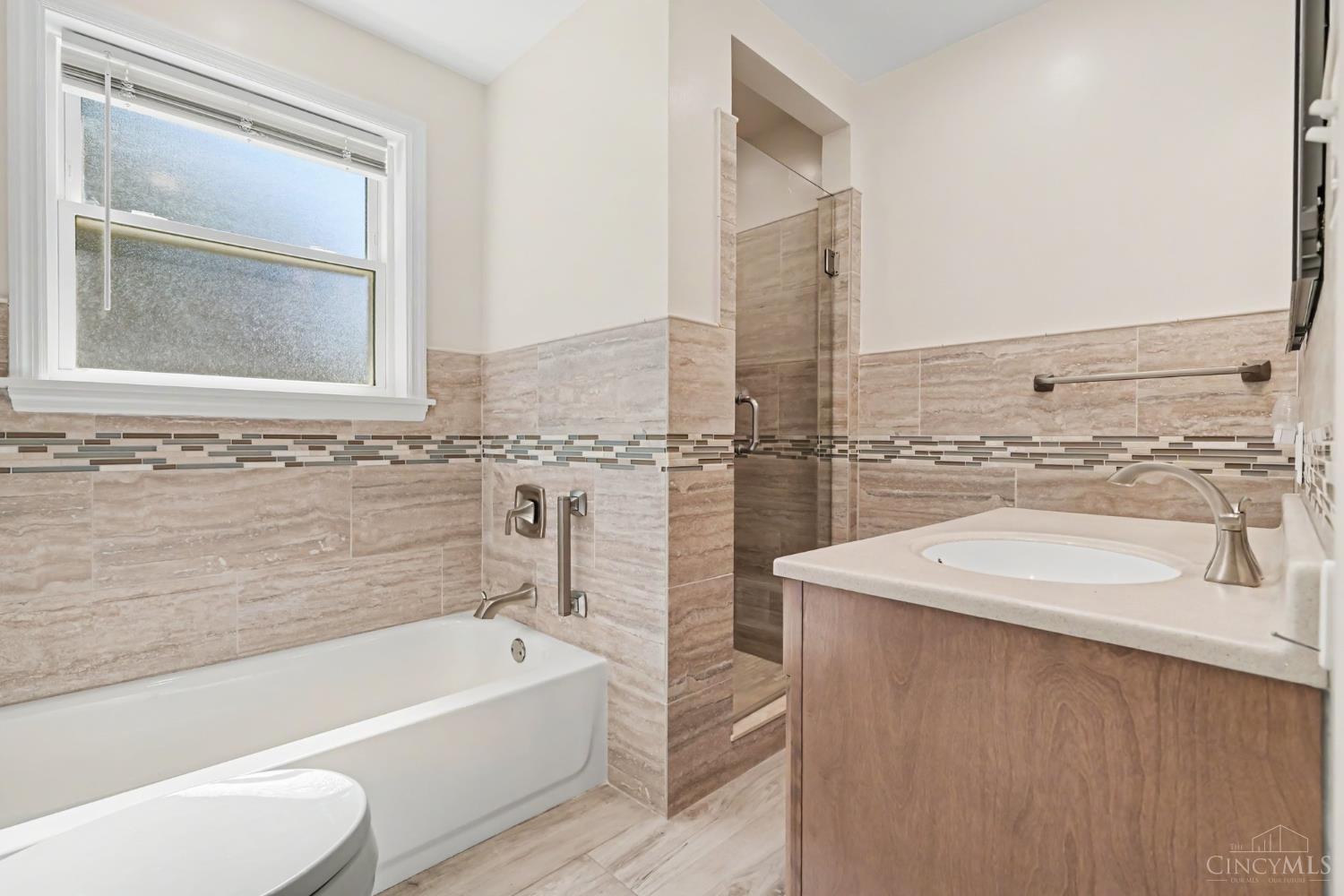 9512 Waxwing Drive, Blue Ash, OH, 45241 — photo 7