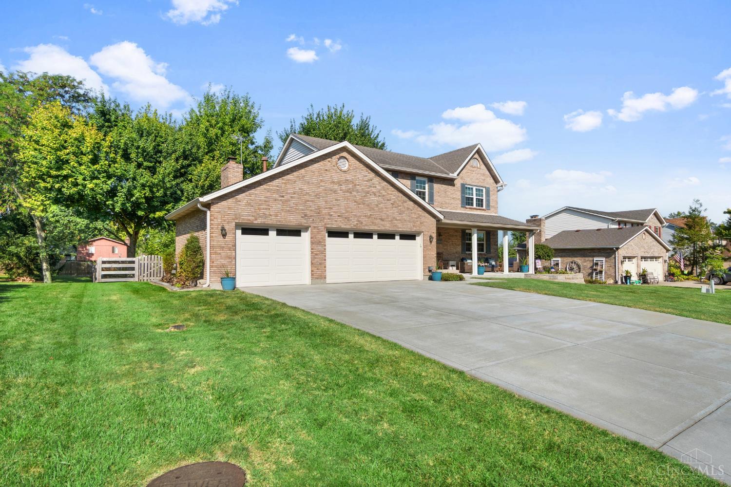Photo 2 of Single family home for sale at 5833 Jenny Marie Ct, Fairfield Twp, OH 45011 | MLS# 1892842 | Listing updated on 2026-09-04