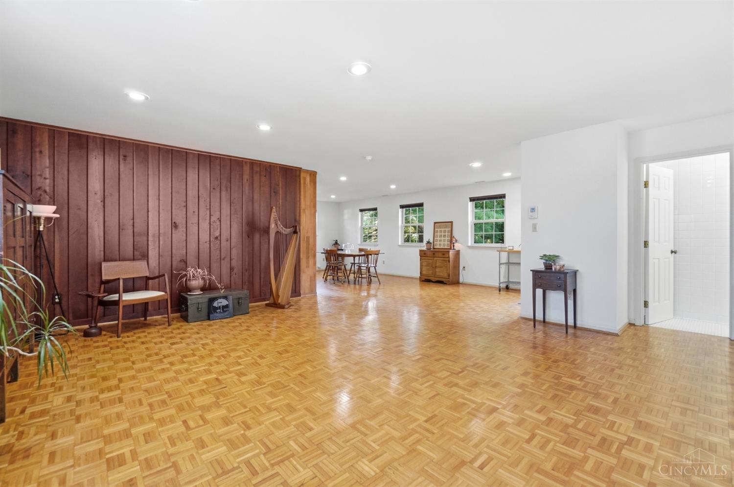 Photo 4 of Single family home for sale at 16 Vermont Ave, Wyoming, OH 45215 | MLS# 1892755 | Listing updated on 2026-09-04