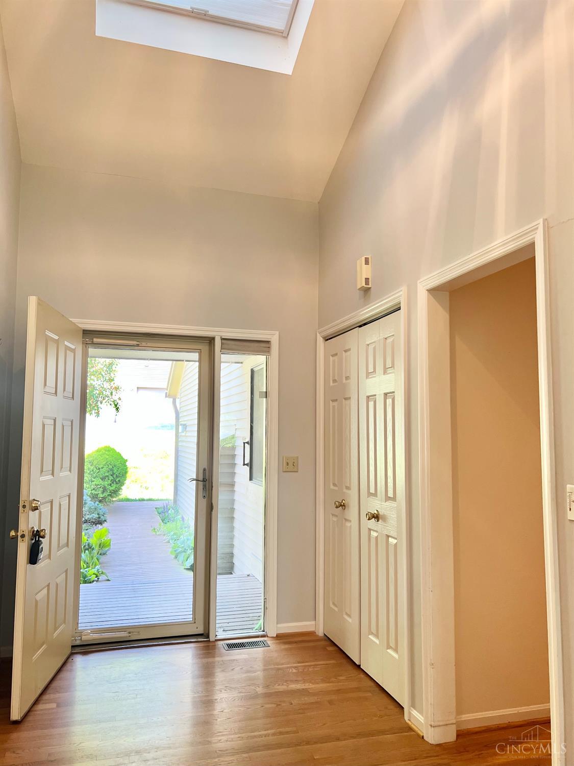 Photo 1 of Condo for sale at 122 Miami Lakes Dr, Milford, OH 45150 | MLS# 1891315 | Listing updated on 2026-10-01