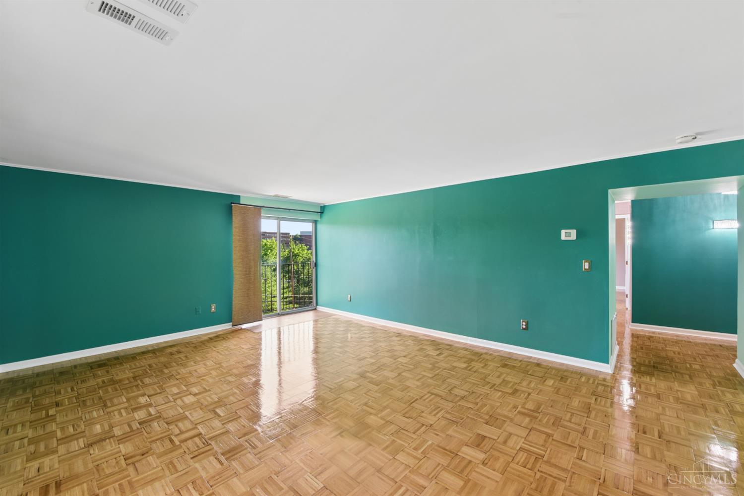 880 Rue De La Paix #A5, Cincinnati, OH, 45220 — photo 9