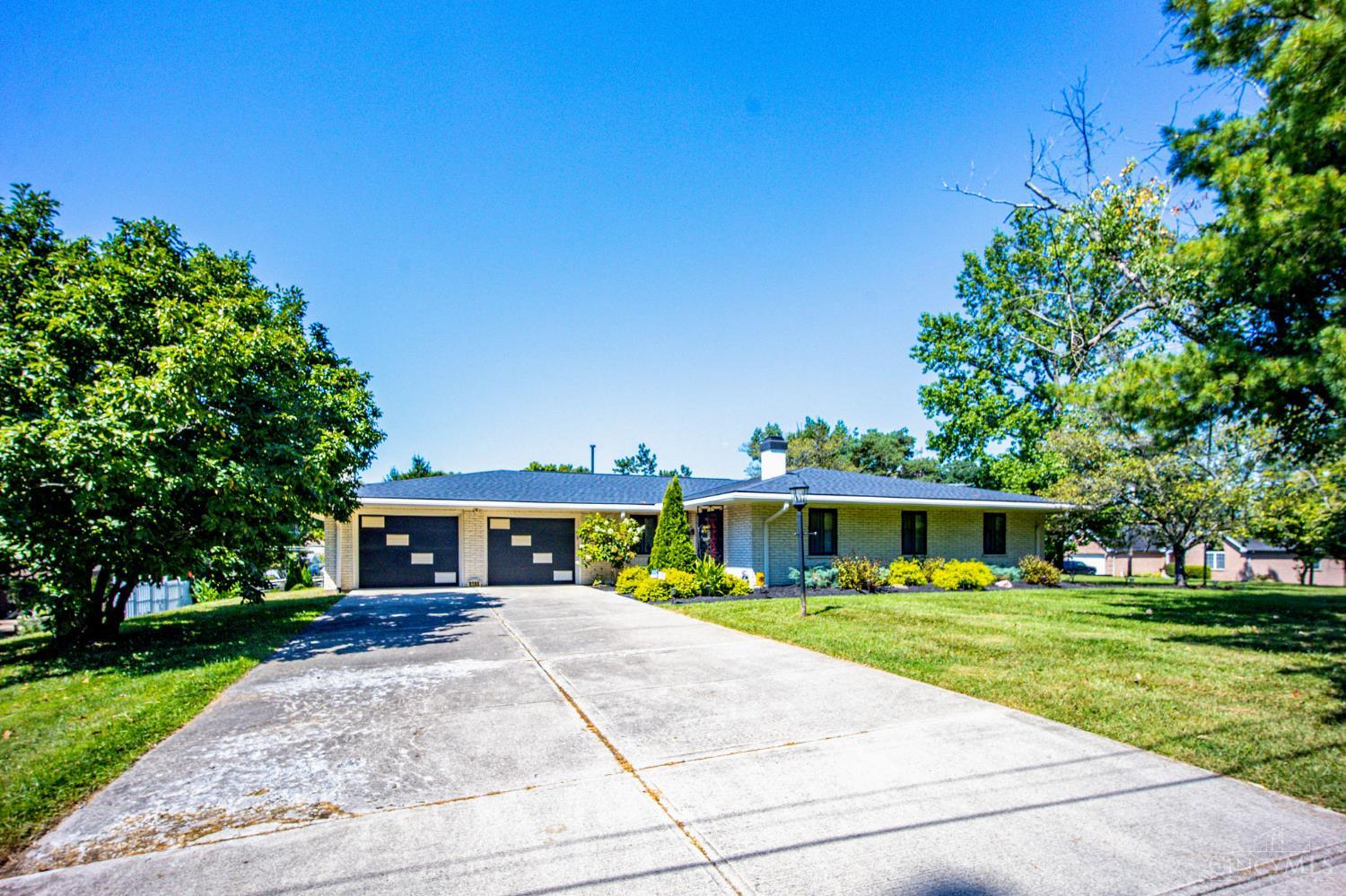 Photo 2 of Single family home for sale at 5195 Deeridge Ln, Green Twp, OH 45247 | MLS# 1891782 | Listing updated on 2026-09-04