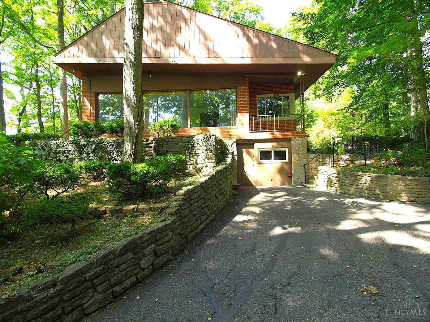 9460 Maple Knoll Drive, Colerain Twp, OH, 45251 — photo 2
