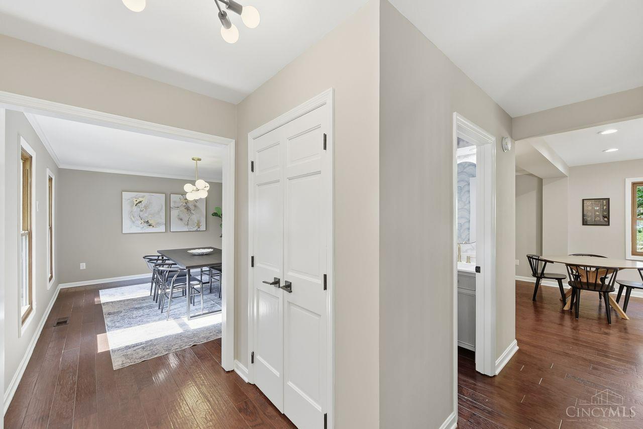 9985 Meadow Hills Drive, West Chester, OH, 45241 — photo 6