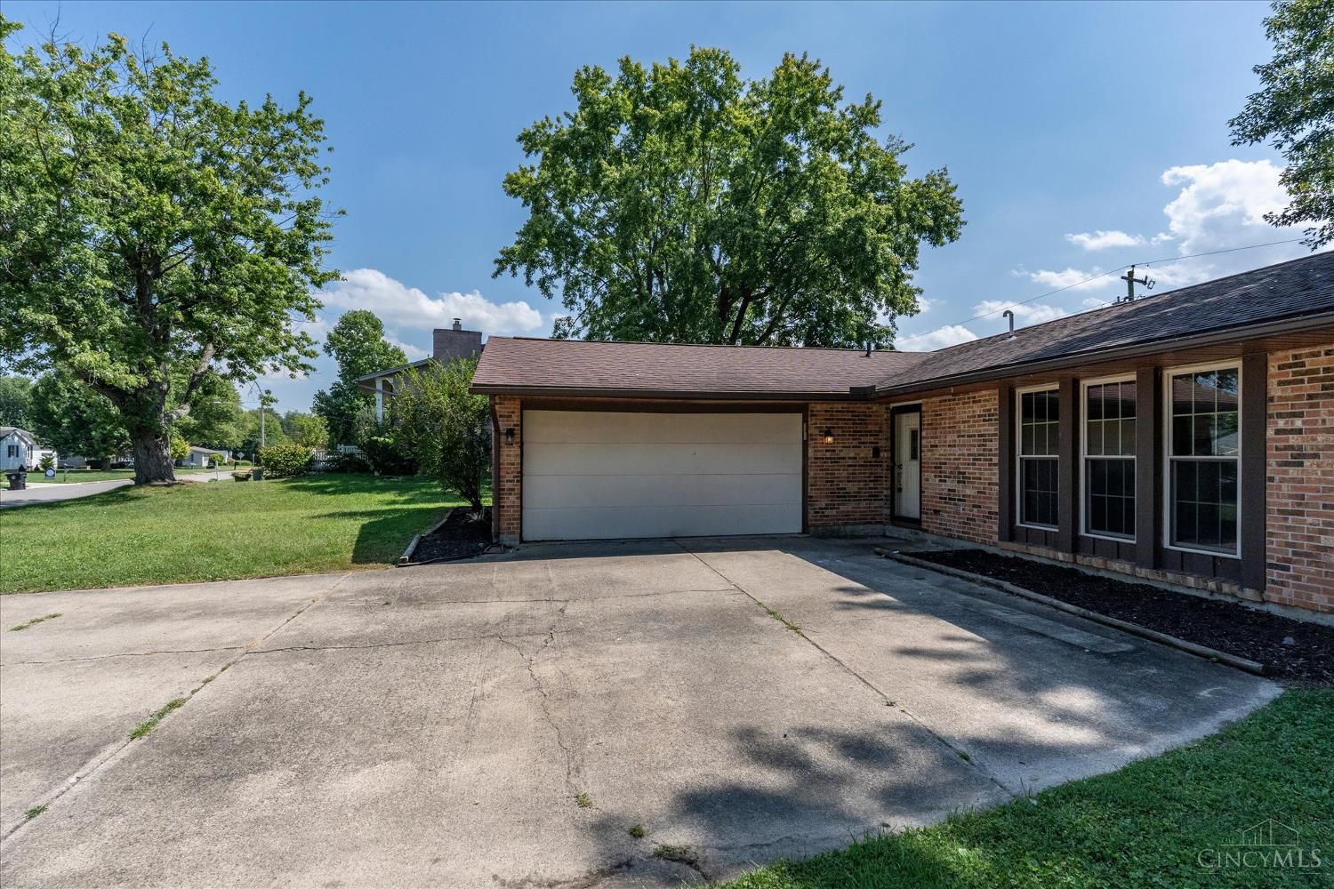 1348 Westmoor Drive, Wilmington, OH, 45177 — photo 2