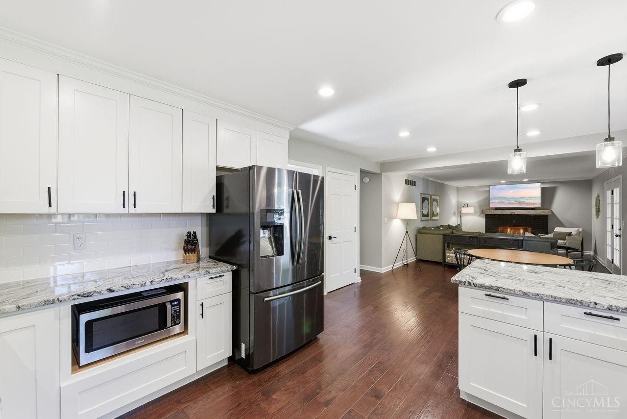 9985 Meadow Hills Drive, West Chester, OH, 45241 — photo 13