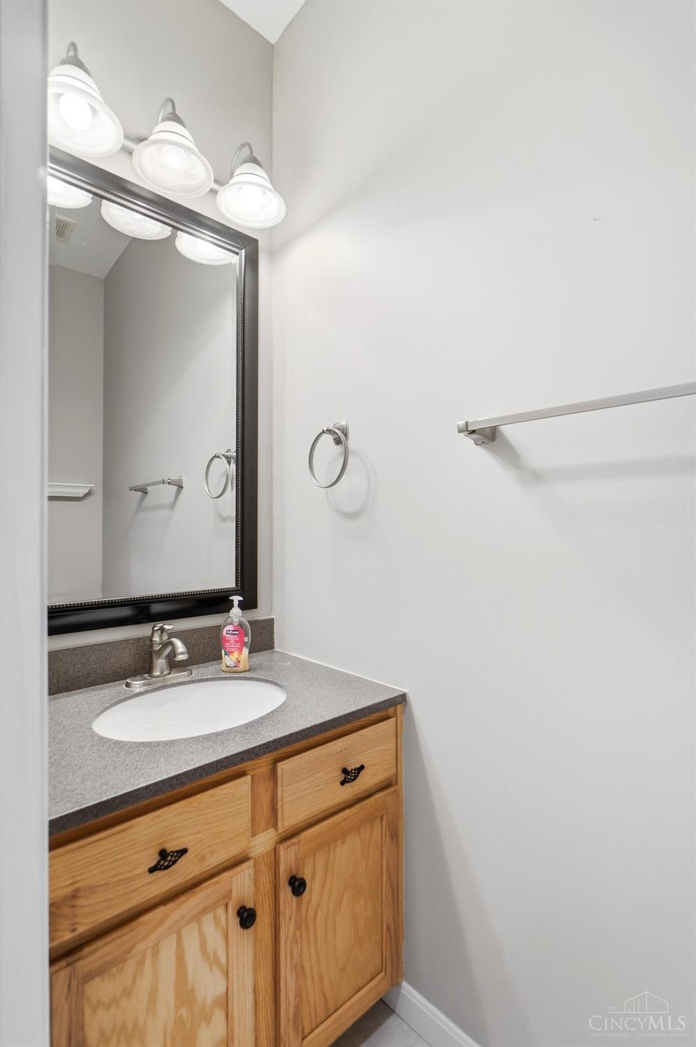 6005 Hidden Oaks Court, Hamilton Twp, OH, 45039 — photo 25