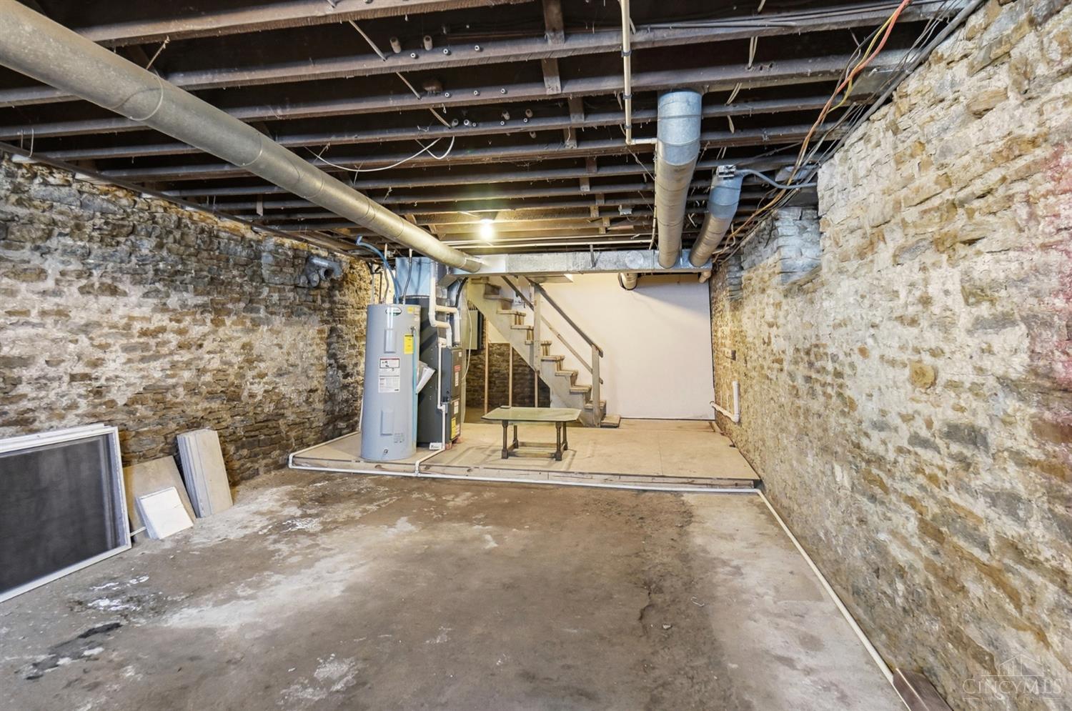 558 Milton Street, Cincinnati, OH, 45202 — photo 41