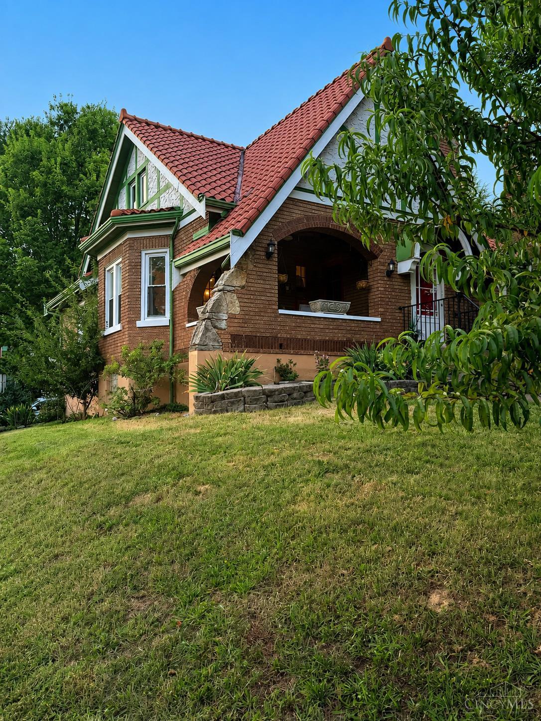 Photo 2 of Single family home for sale at 1001 Rutledge Ave, Cincinnati, OH 45205 | MLS# 1892903 | Listing updated on 2026-09-16