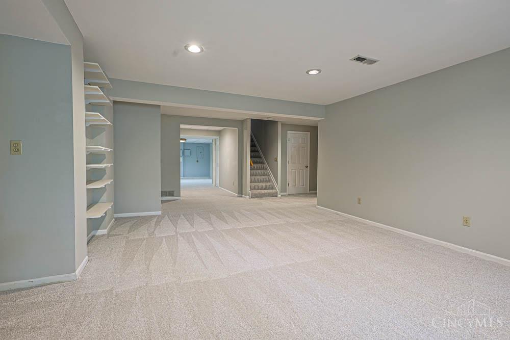 699 Totten Way, Cincinnati, OH, 45226 — photo 28