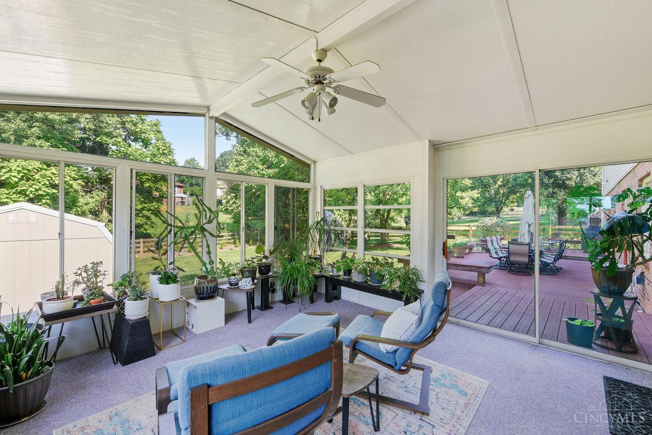 9985 Meadow Hills Drive, West Chester, OH, 45241 — photo 17