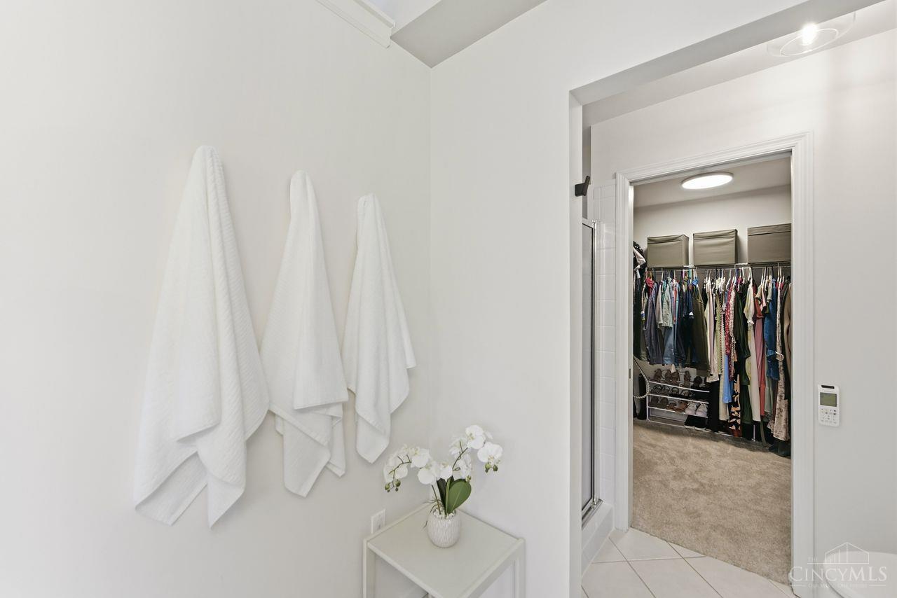 9985 Meadow Hills Drive, West Chester, OH, 45241 — photo 28