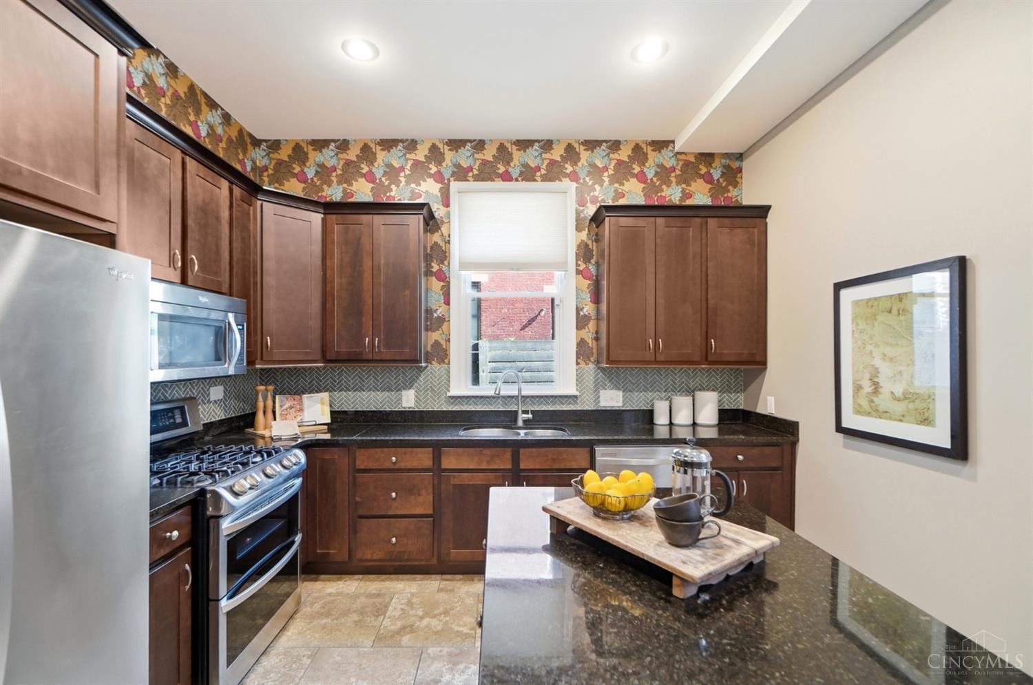 558 Milton Street, Cincinnati, OH, 45202 — photo 13