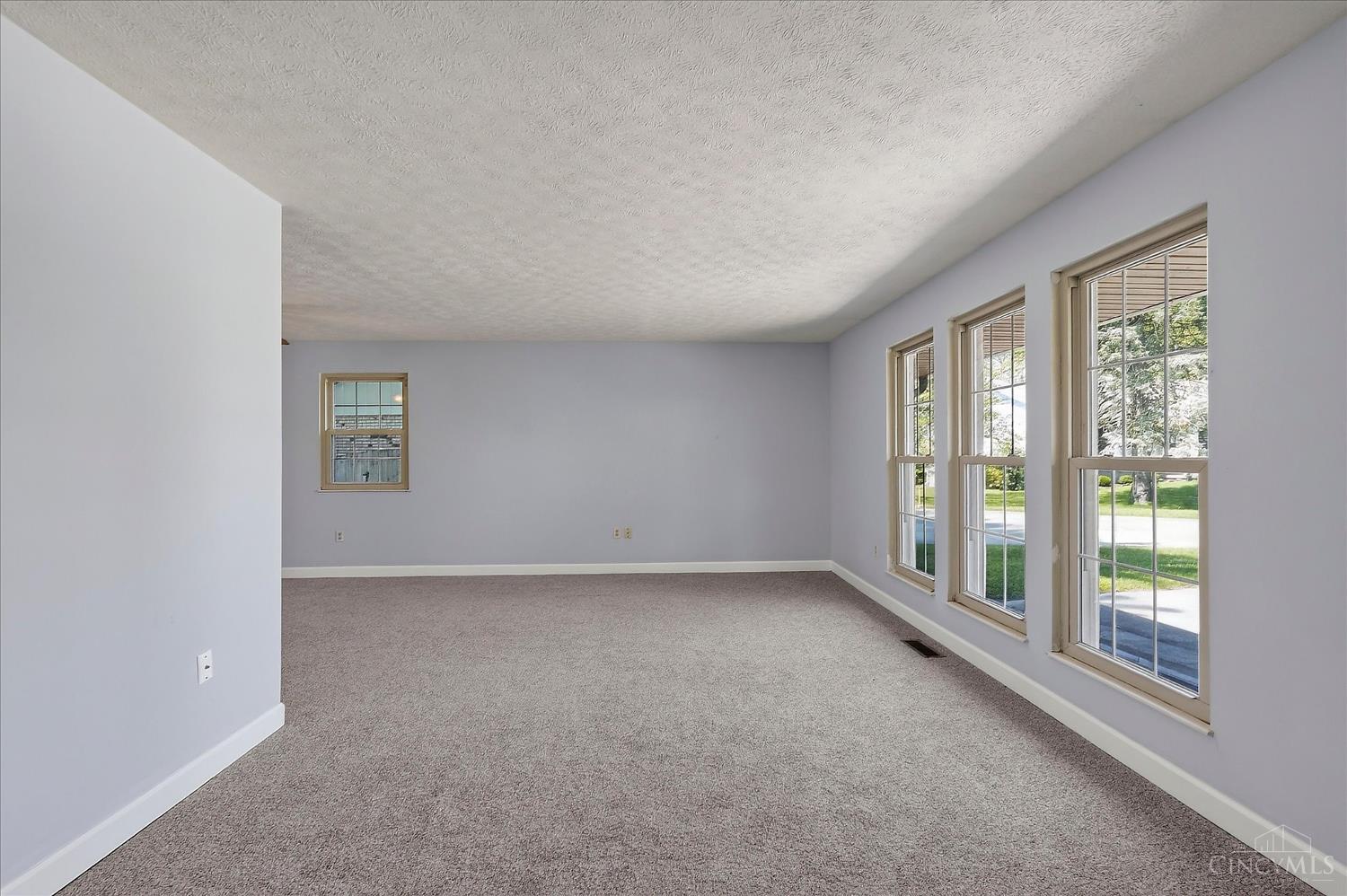 1348 Westmoor Drive, Wilmington, OH, 45177 — photo 6