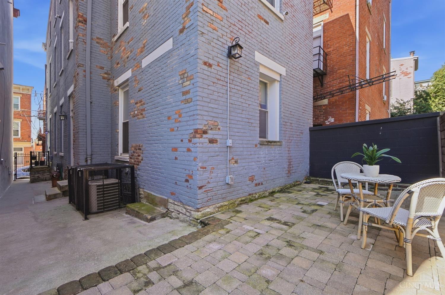 558 Milton Street, Cincinnati, OH, 45202 — photo 47