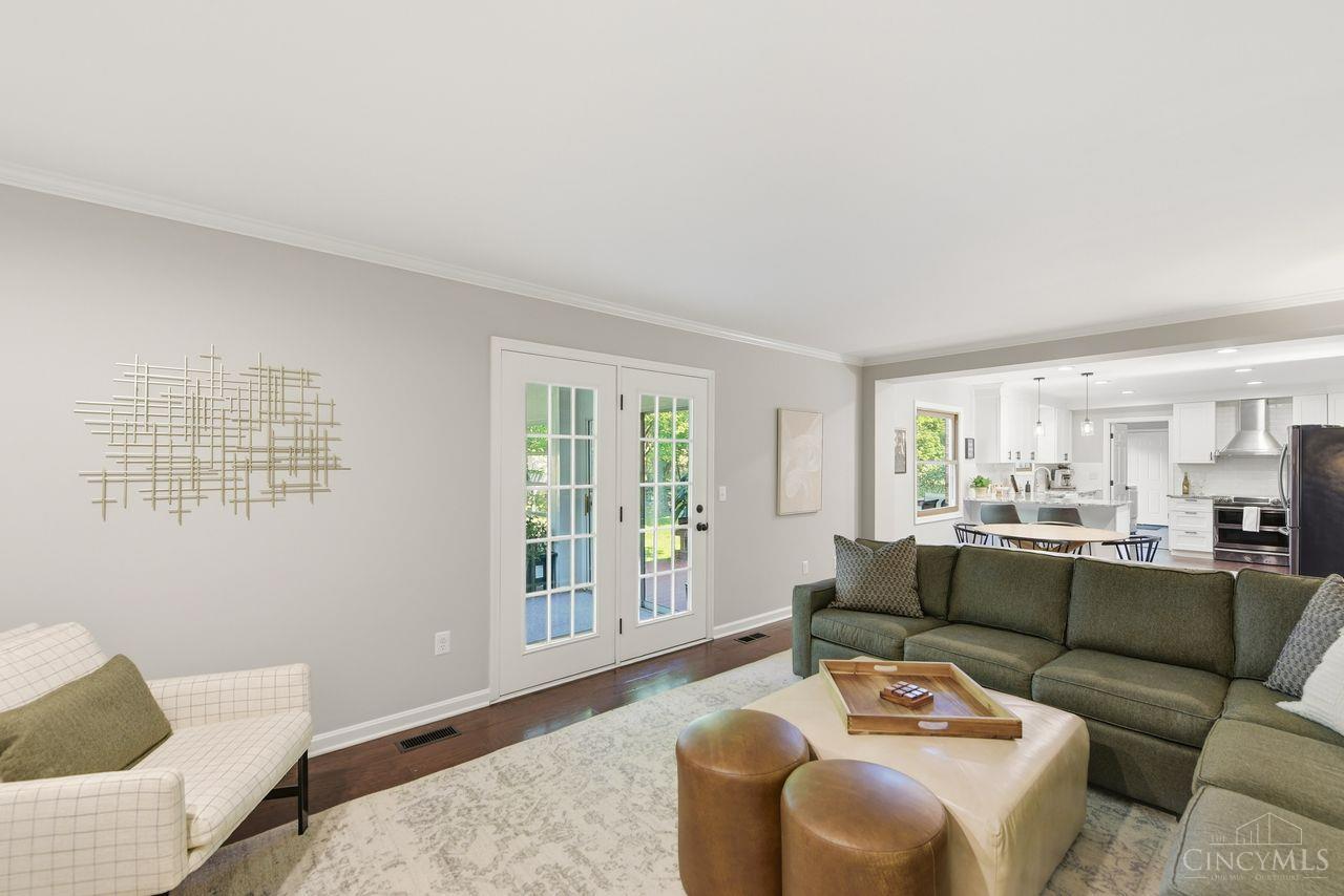9985 Meadow Hills Drive, West Chester, OH, 45241 — photo 16