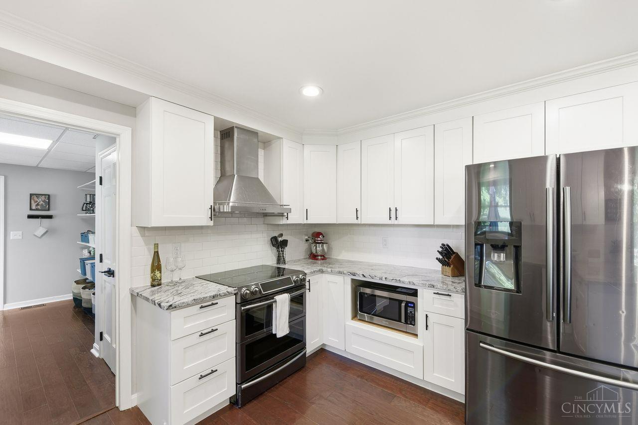 9985 Meadow Hills Drive, West Chester, OH, 45241 — photo 12